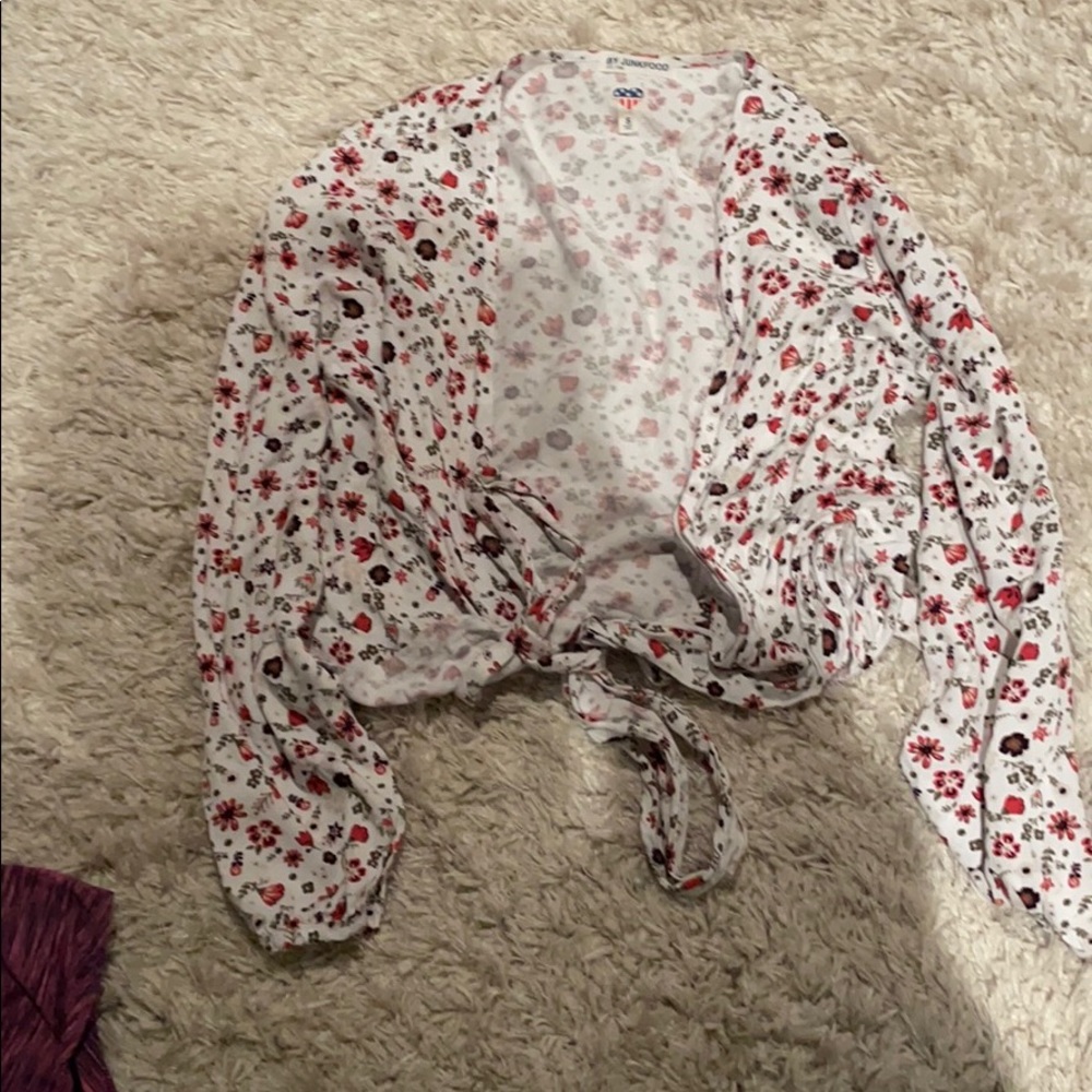 White and red flower print wrap long sleeve